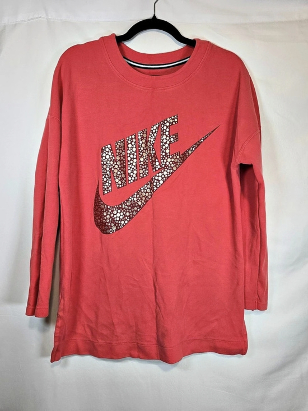 Nike Long Sleeve Graphic Tee Size Medium Coral Casual Athleisure